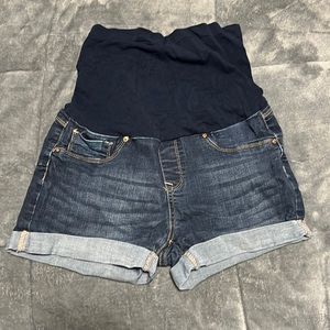 Maternity shorts